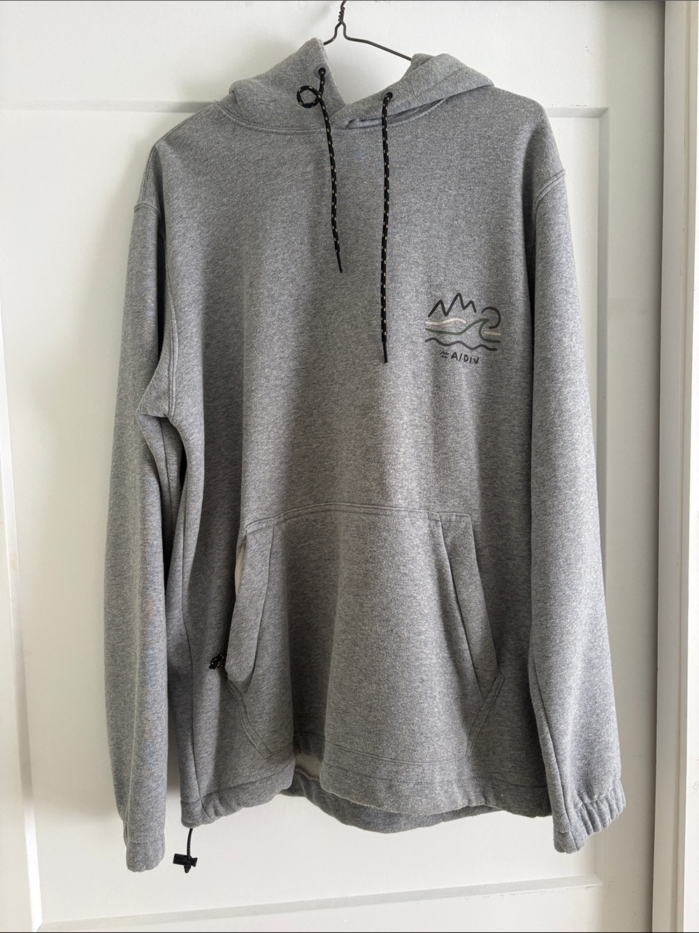 Billabong Grey Pullover Hoodie with Mountain-Wave Logo